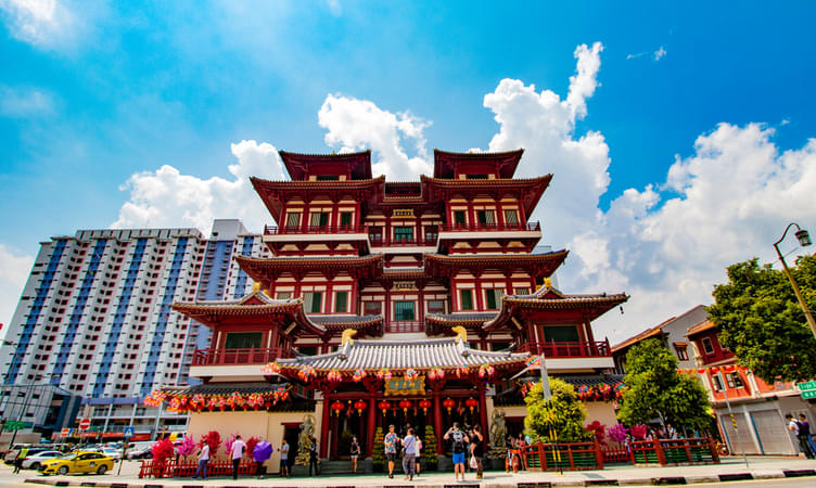 Visit the Buddha Tooth Relic Temple