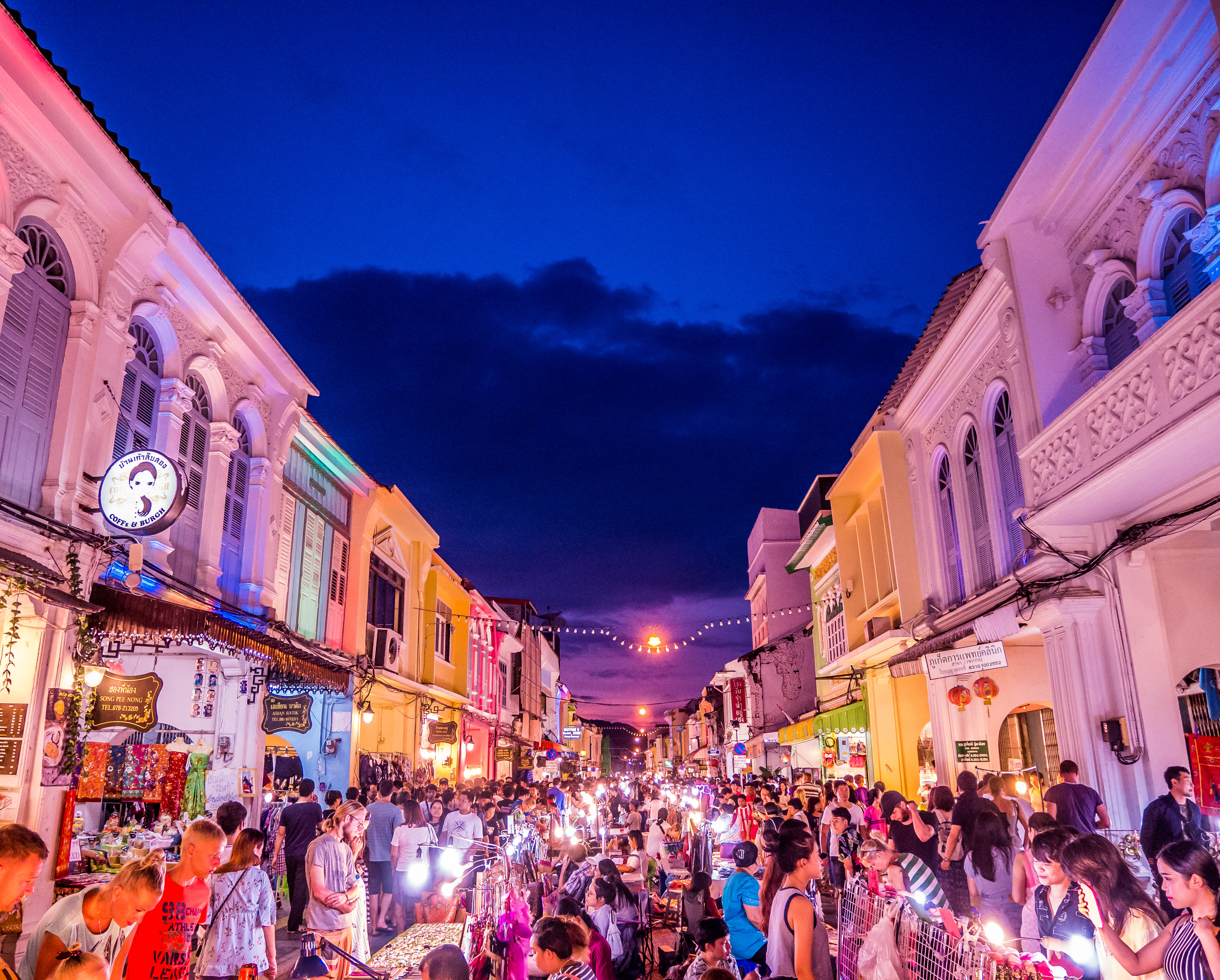 15 Night Markets in Phuket That’ll Satisfy The Shopaholic In You!