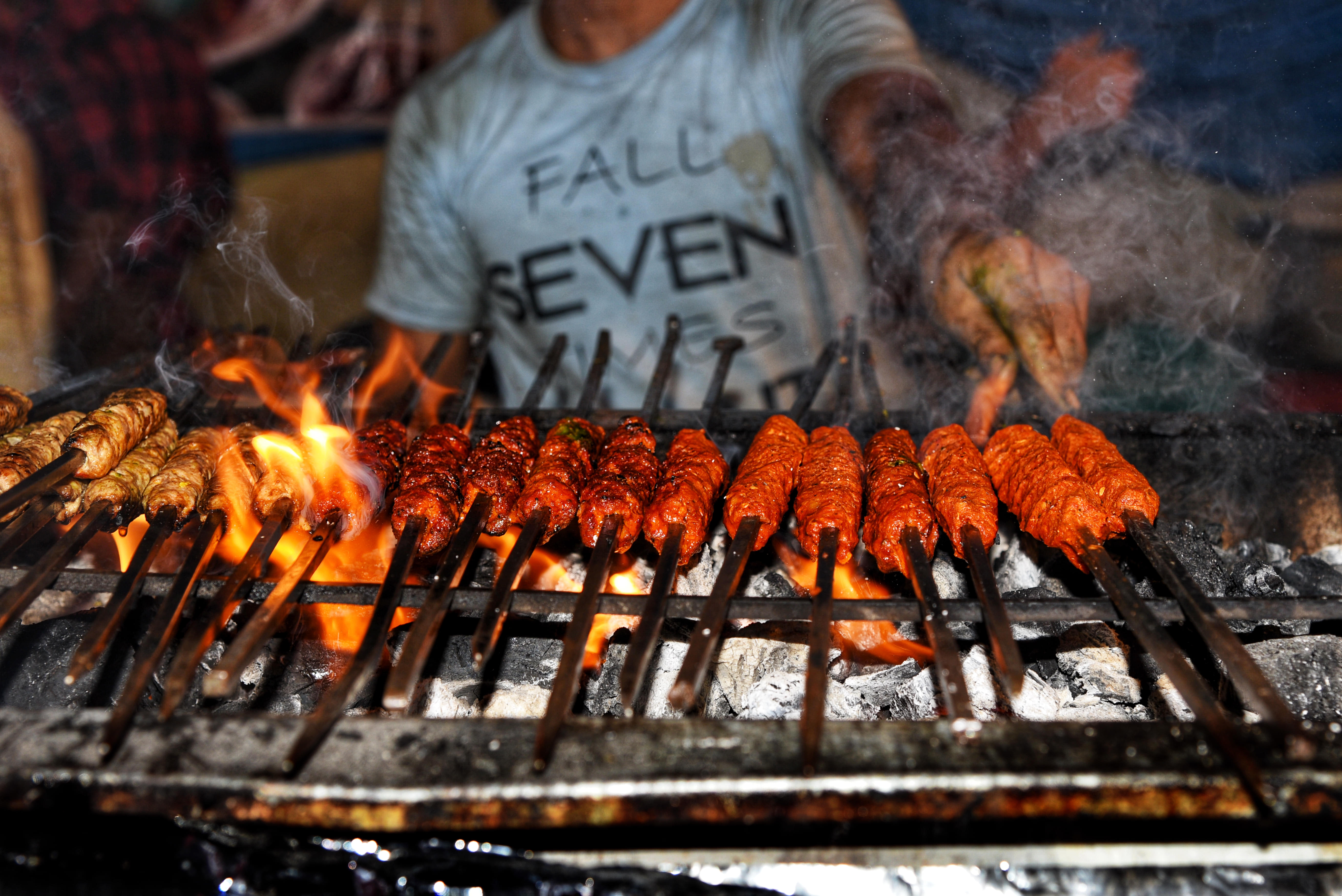 25 Best Street Food In Dubai - Places To Eat That You'll Relish!