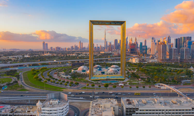 Click Romantic Pictures Around Dubai Frame