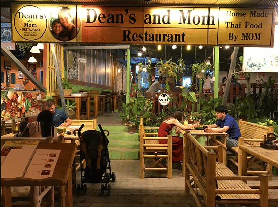 Dean's and Mom Restaurant