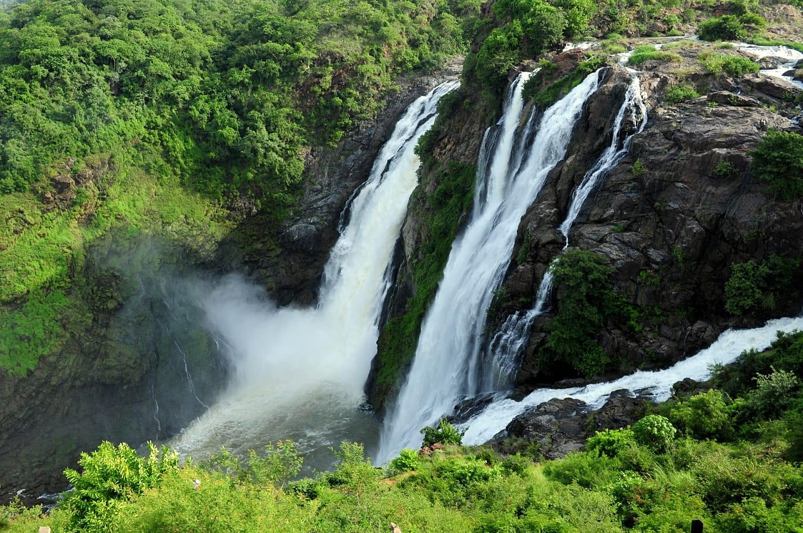 35 Waterfalls in Karnataka with Best Time, Photos & Reviews