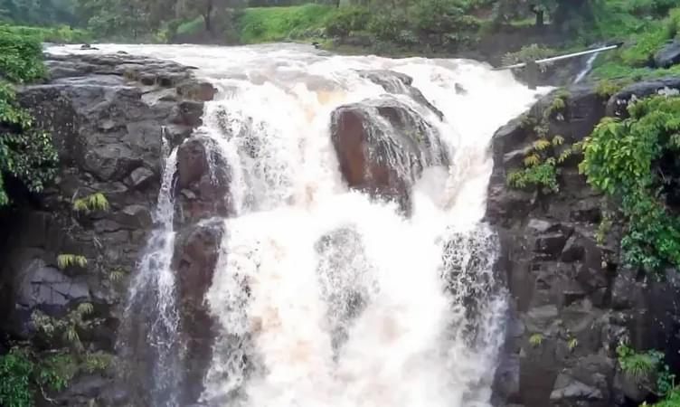 Randha Falls (156 km from Pune)