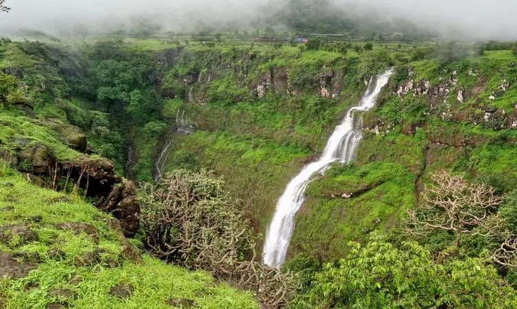 Ahupe Waterfalls (140 km from Pune)