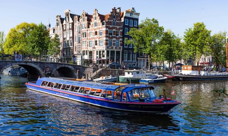 Enjoy Romantic Cruise on the Canals of Amsterdam