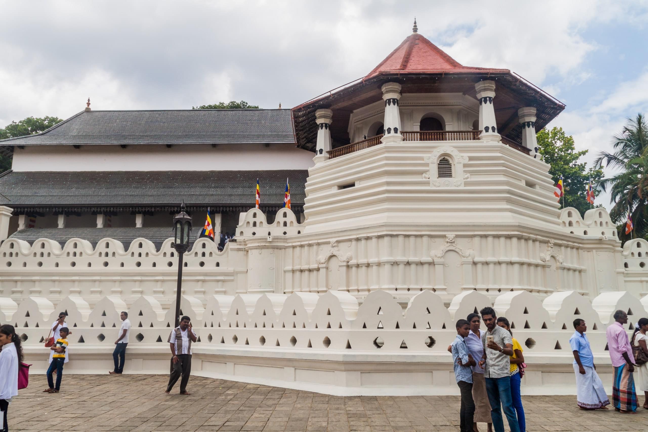 City Tour in Kandy by Tuk Tuk, Book Now @ Flat 20% off