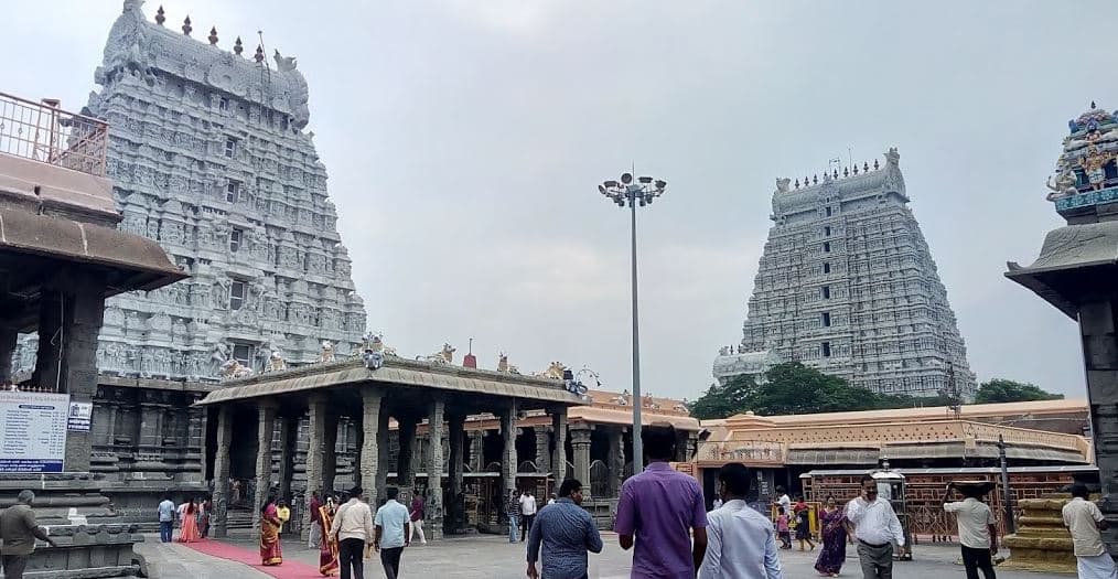 Thiruvannamalai (194 km from Chennai)