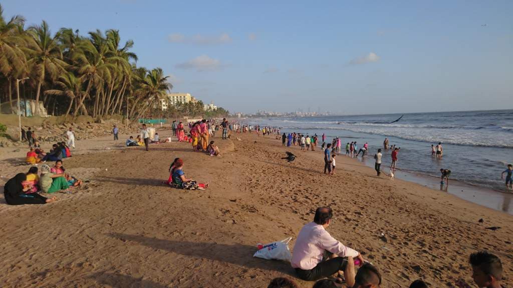 Juhu Beach (160 Km From Pune)