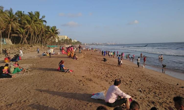 Juhu Beach (160 Km From Pune)