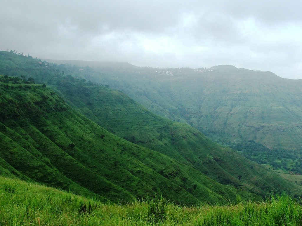 Panchgani (244 Km From Mumbai)