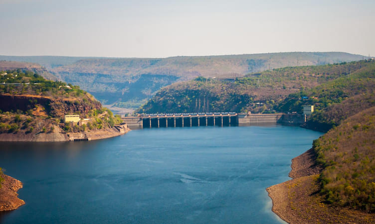 Srisailam (213 km from Hyderabad)