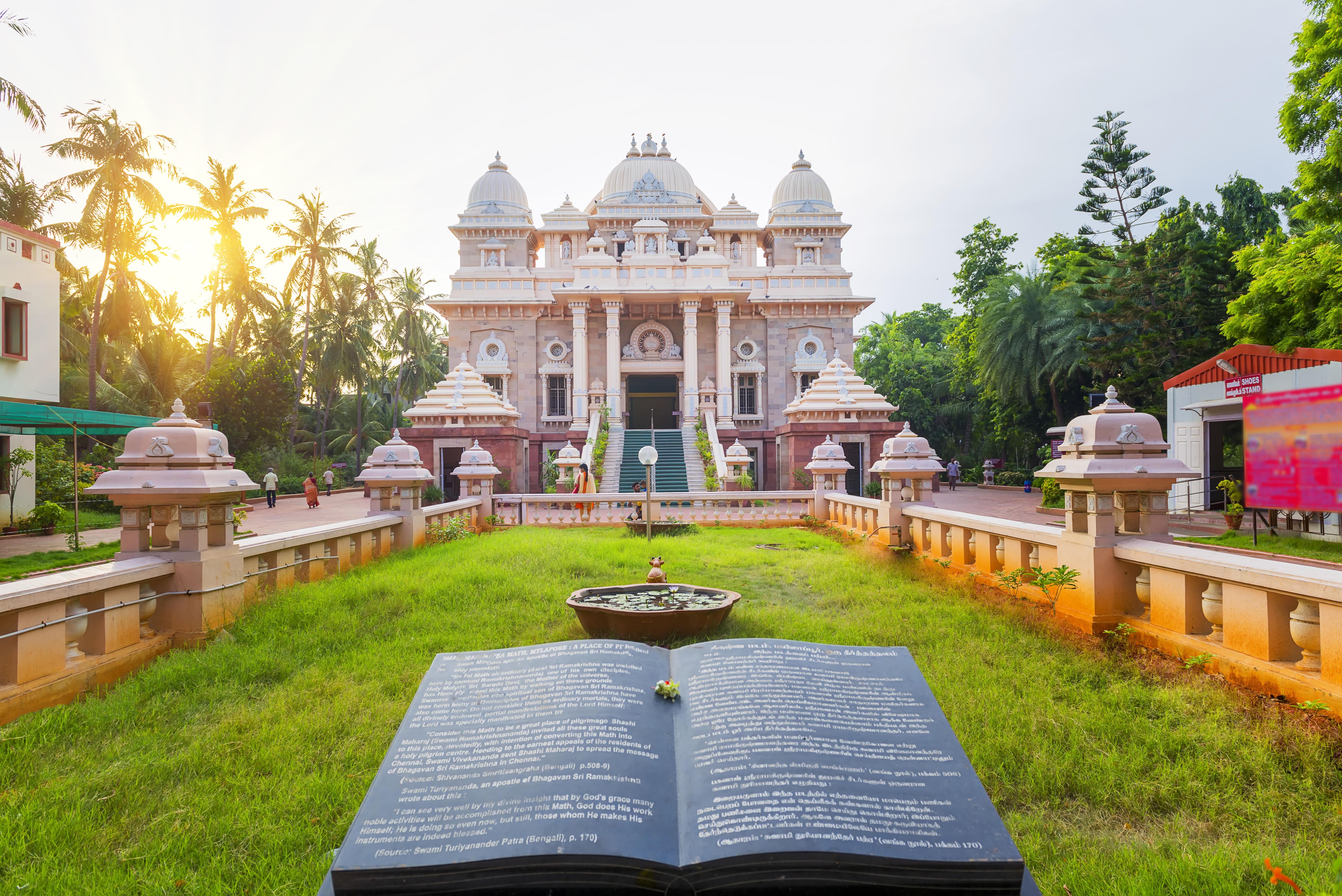 10 Historical Places In Chennai | Best Historical Monuments!