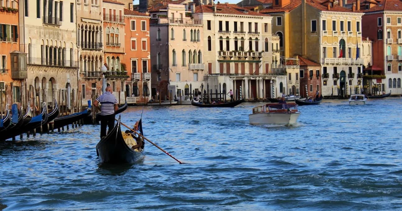 Venice Gondola Ride, Italy I Book Now @ Flat 16% off