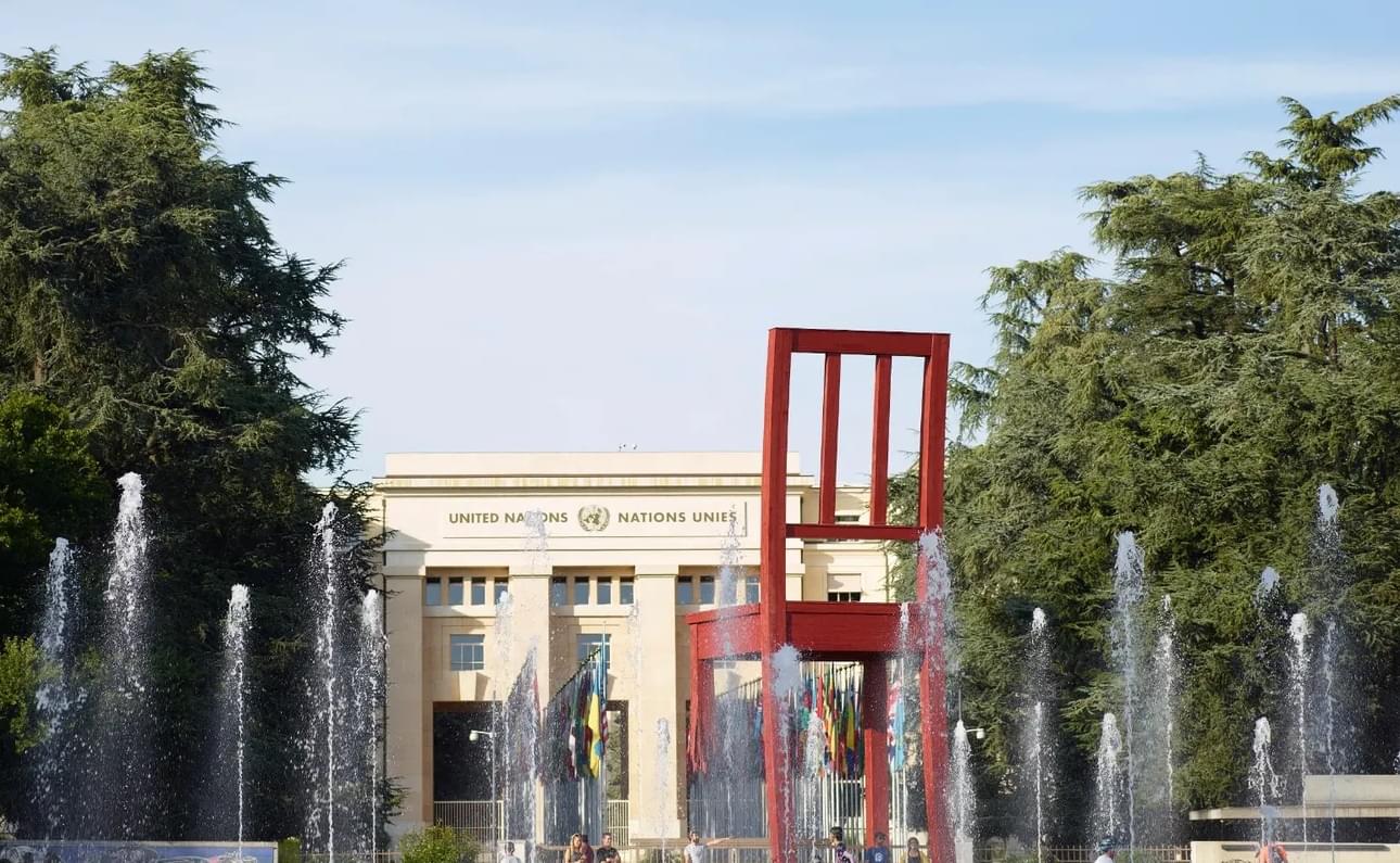 Geneva Hop on Hop off Bus Tour | Book Now @ Flat 29% off