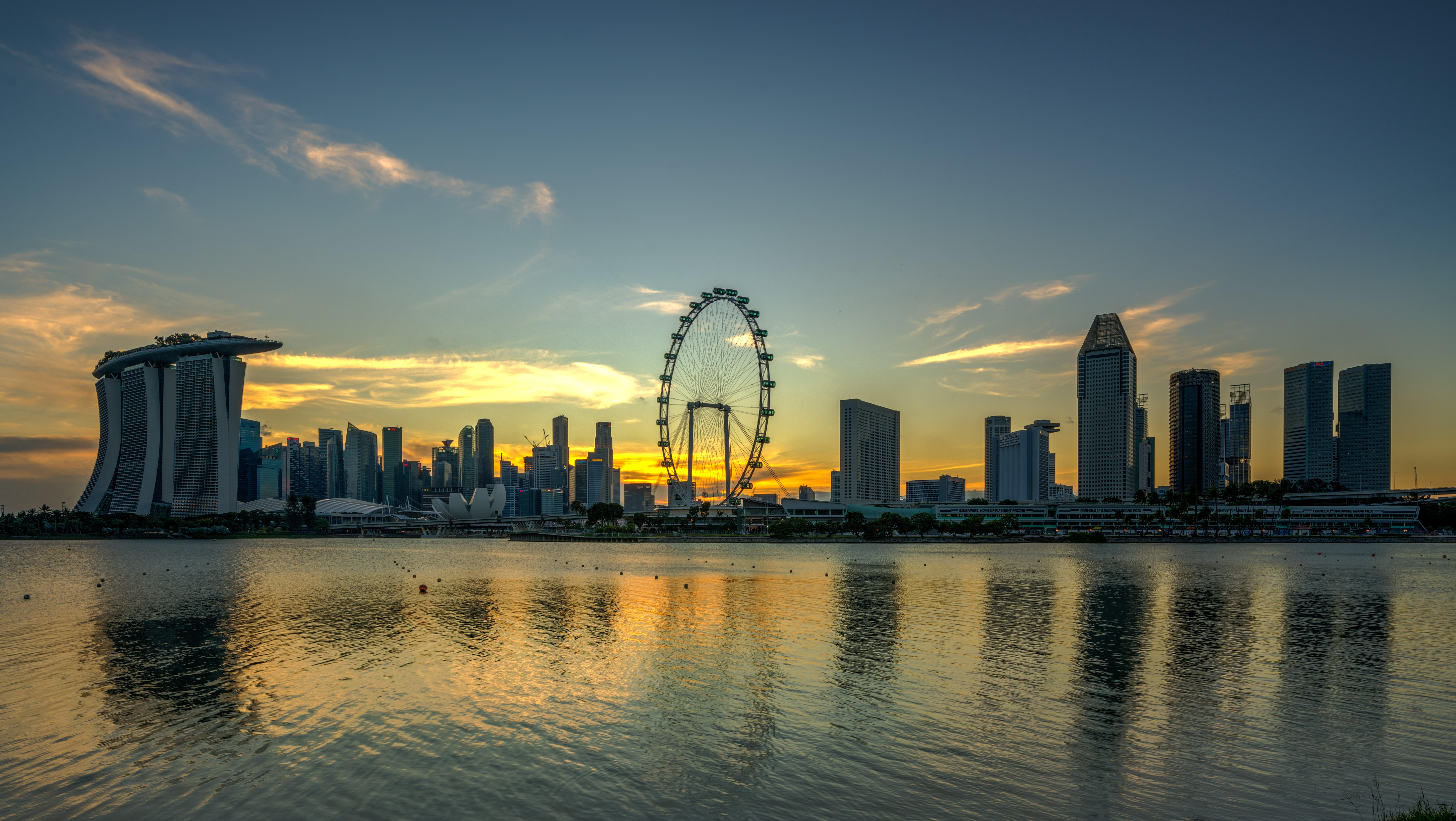 Singapore City Tour with Singapore Flyer: Flat 10% off