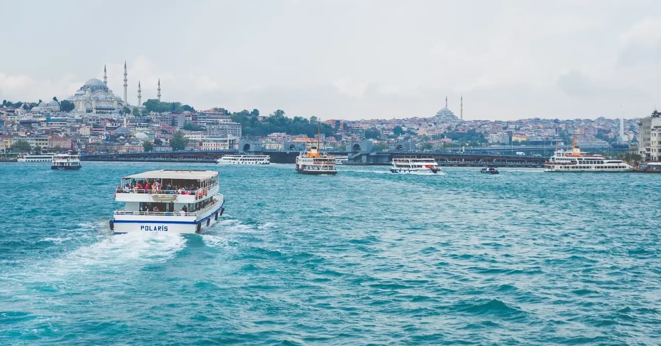 Bosphorus Cruise in Istanbul Tour, Book @ Flat 10% off