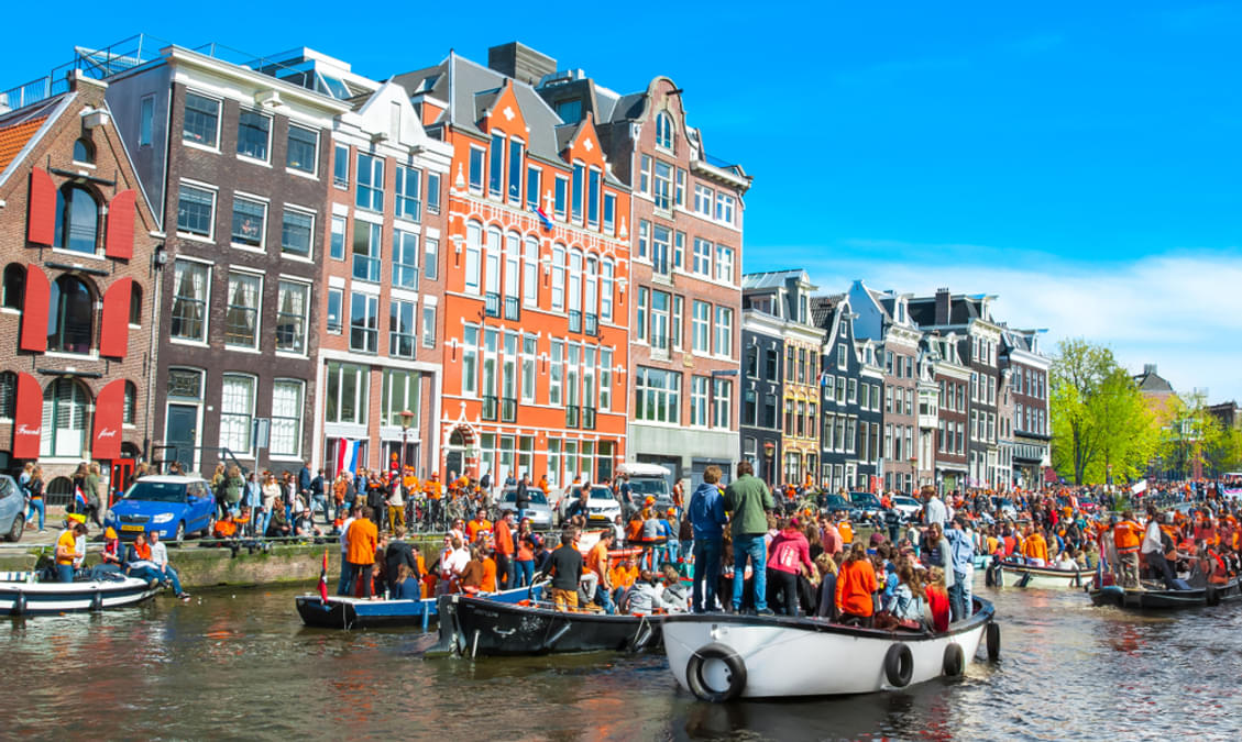 is it good to visit amsterdam in april