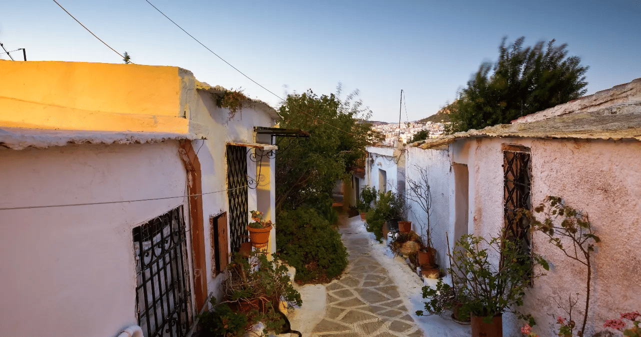 Athens Evening Walking Tour with Dinner, Book @ Flat 20% off