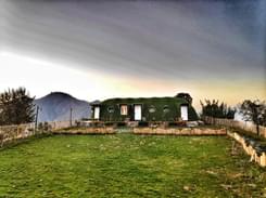 Hobbit Styled Cottage Shimla | Staycation