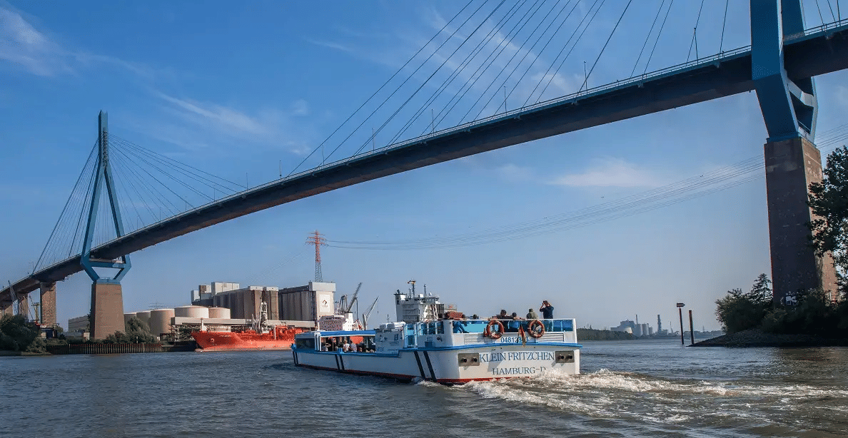 Port Cruise in Hamburg, Book Now @ Flat 19% off