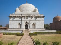 Day Tour to Mandav, Indore | Book Now @ Flat 17% off