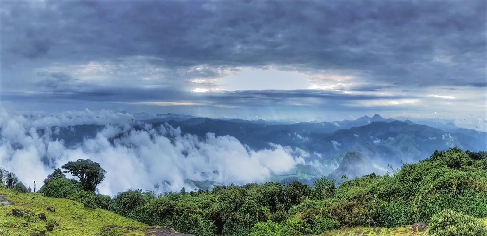 3 Waterfalls in Sakleshpur: {{year}} (Distance &amp; Best Time)