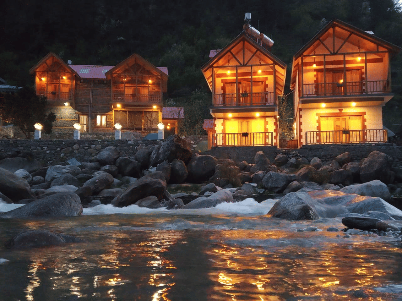 Offbeat Riverside Stay at Tirthan River | Staycation