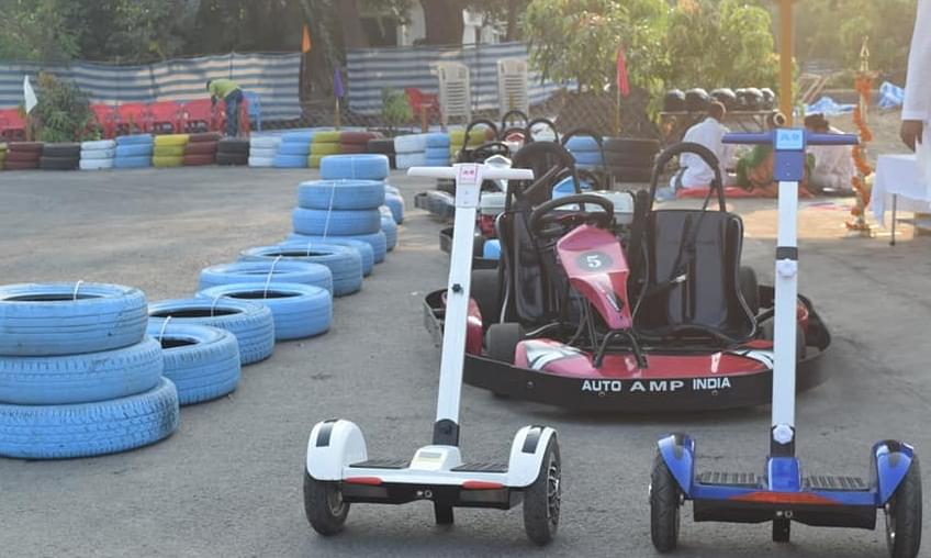 Go Karts : Flags & Wheels