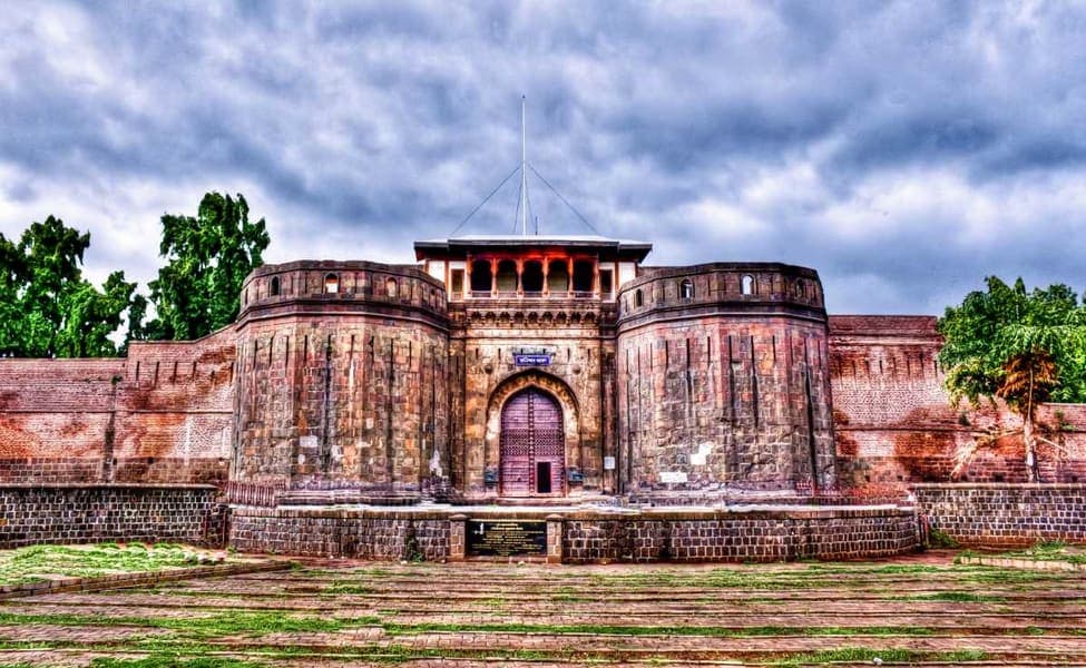 Bus Tours from Pune | Book Online @ ₹475 & Save 38%