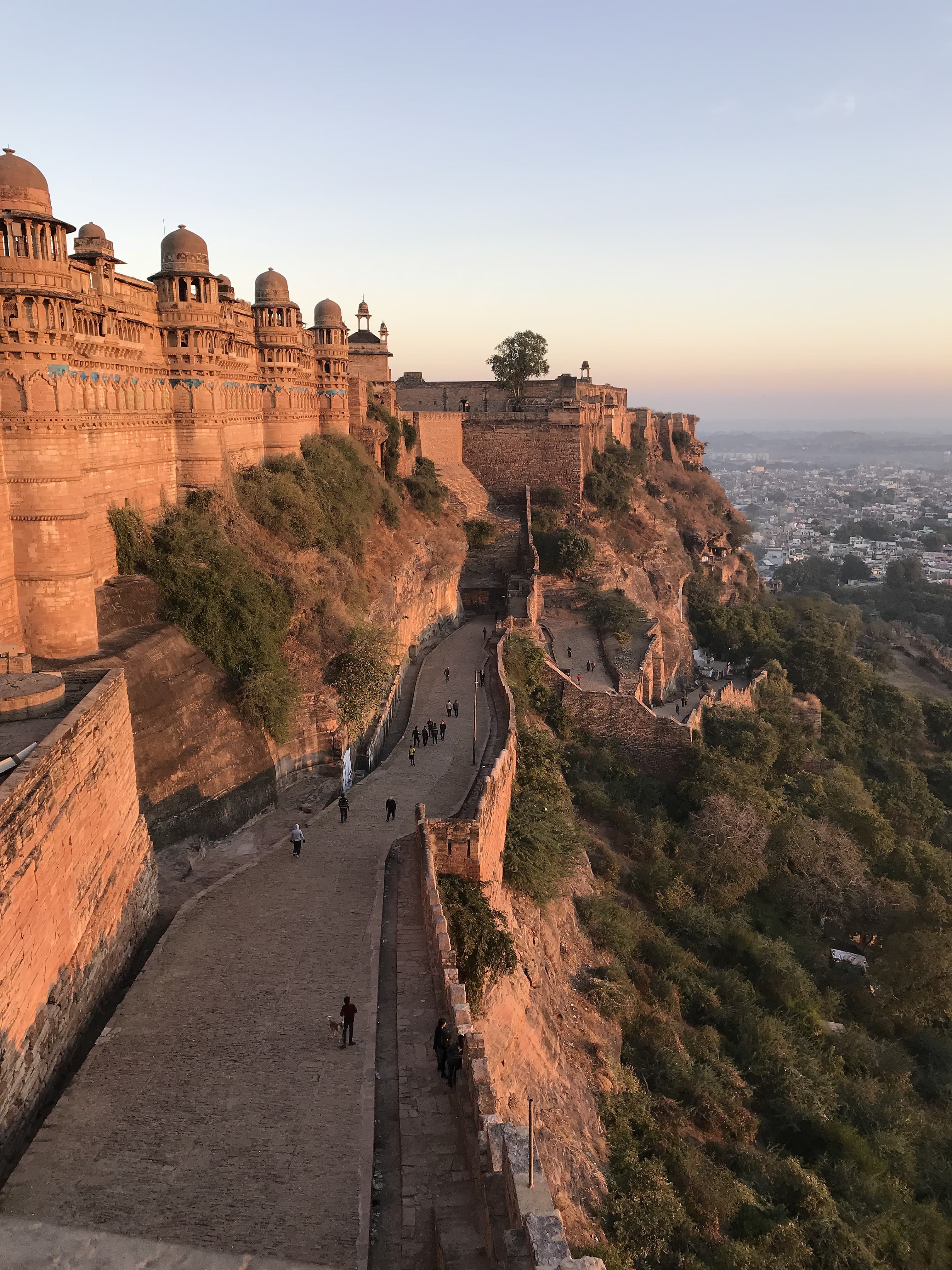 Gwalior, Shivpuri and Chanderi Tour | @ Flat 21% off