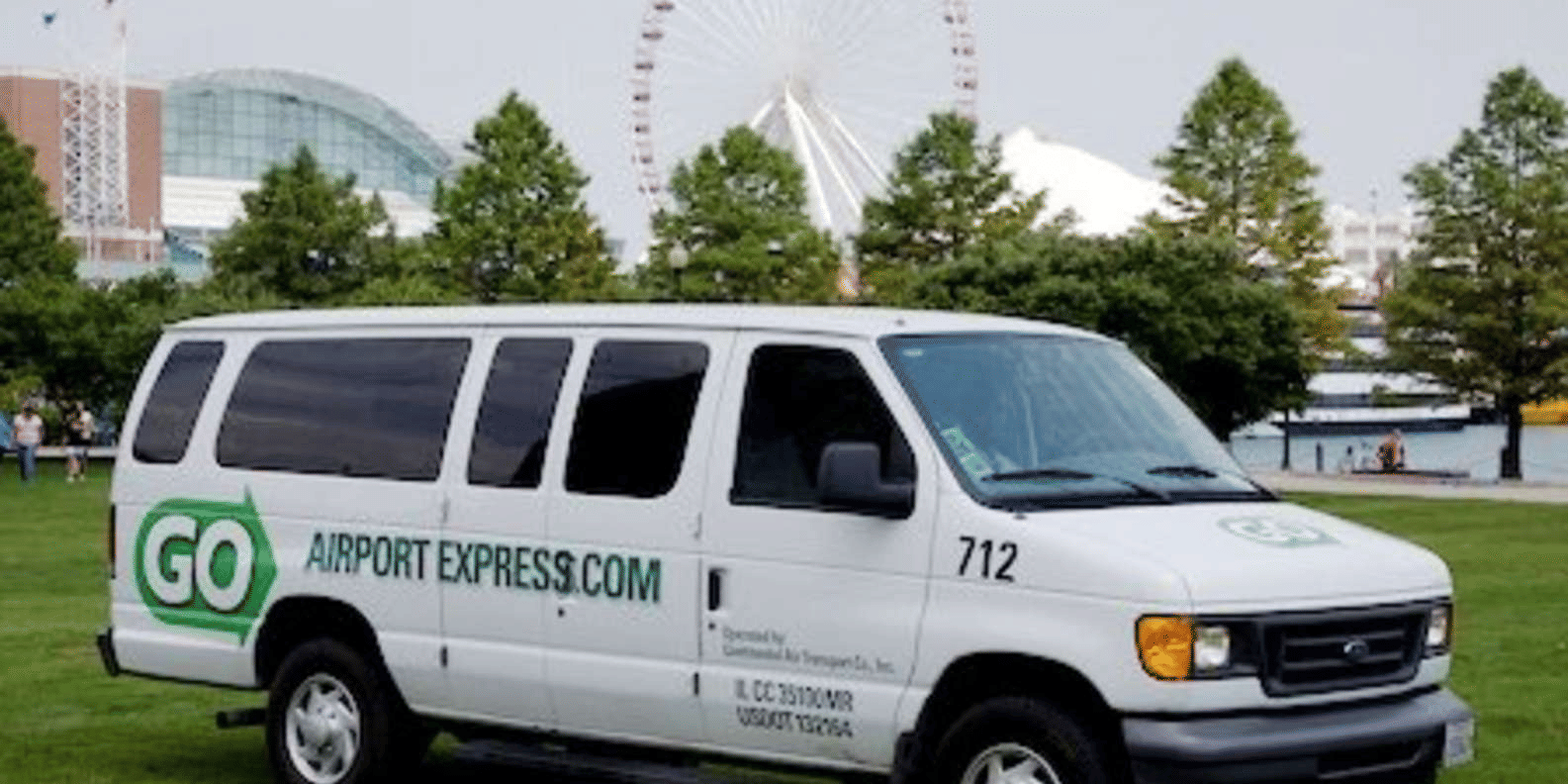 Shuttle Chicago Airport : Book Chicago Airport Shuttle & Black Car ...