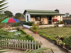 Farmhouse Amidst Nature in Karjat