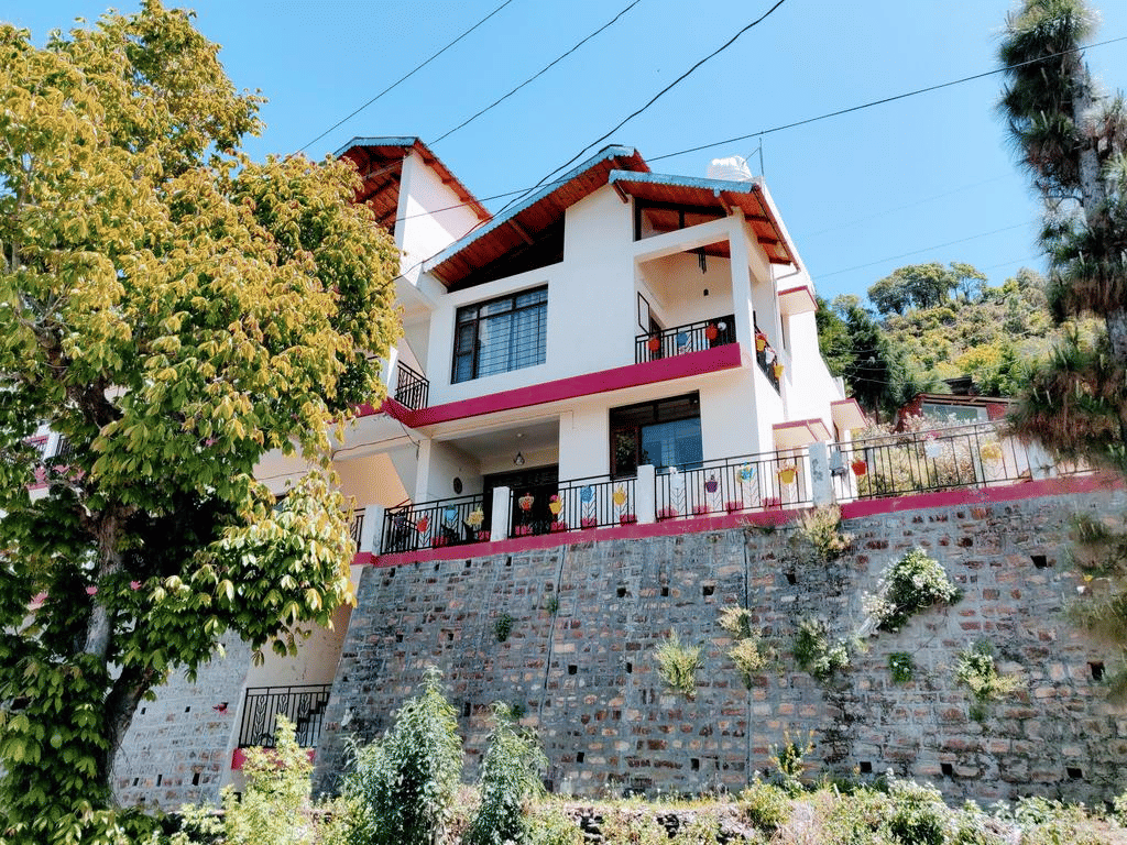 Himalayan View Cottage Stay near Ranikhet