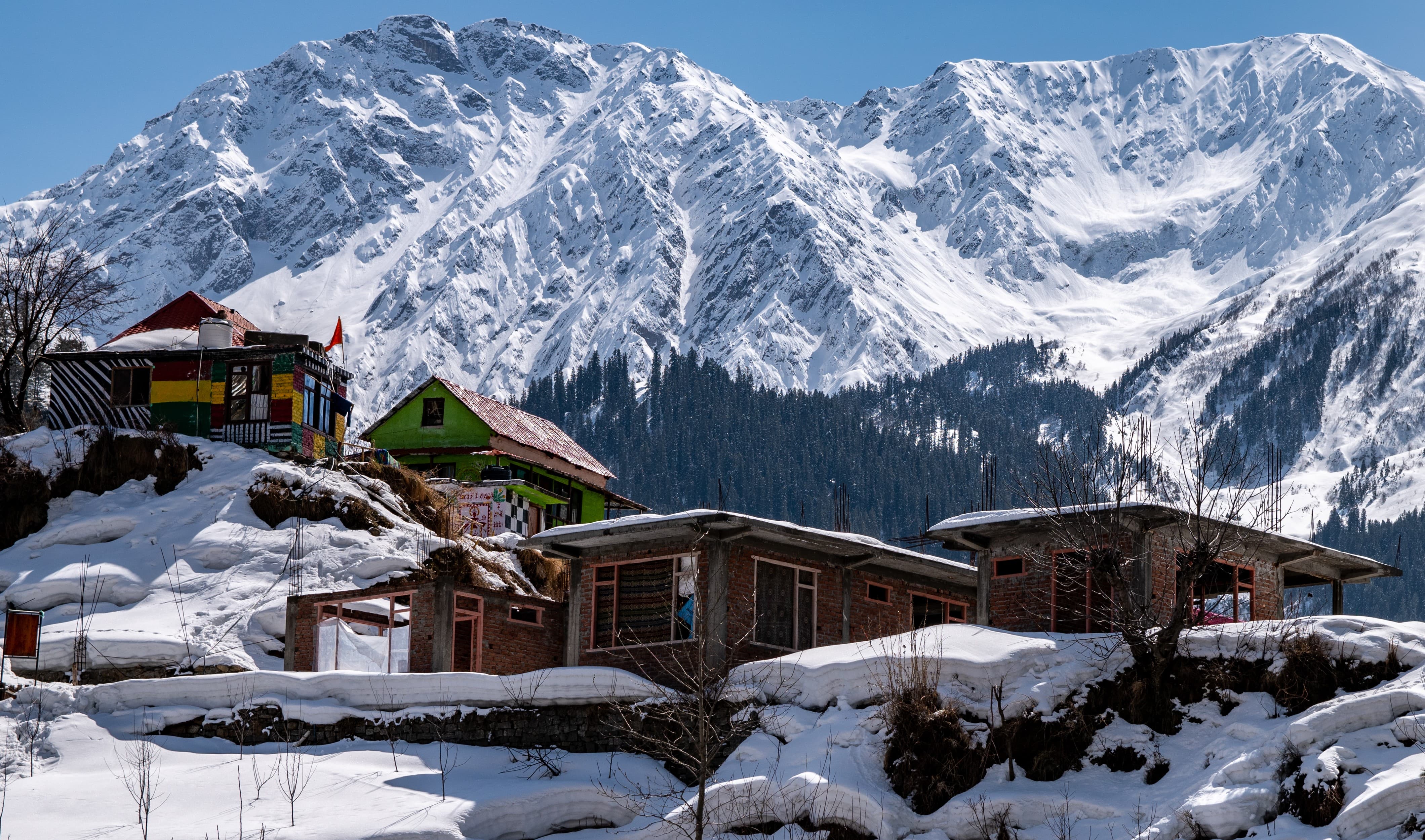 10 Cottages in Kasol, Get Upto 50% off on Kasol Cottages