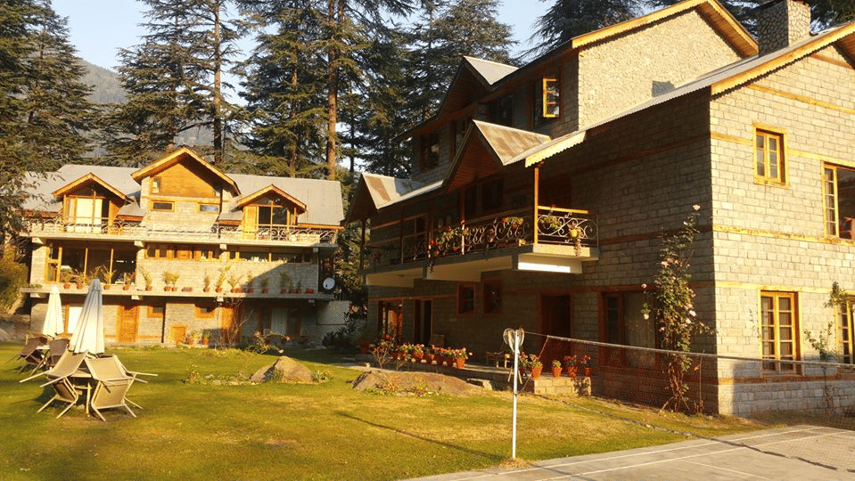 Luxury and Heritage Stay in Manali