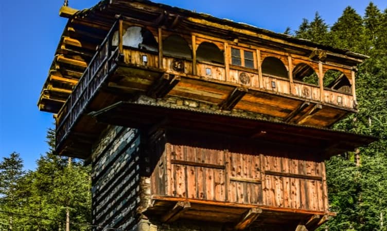 10 Places to visit in Tirthan Valley For A Weekend Trip in 2025