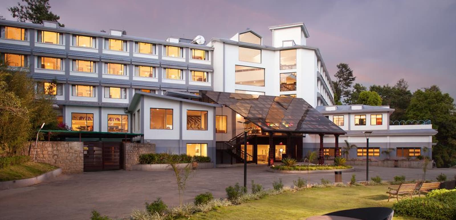 Sterling Munnar Book Now Flat 50 Off