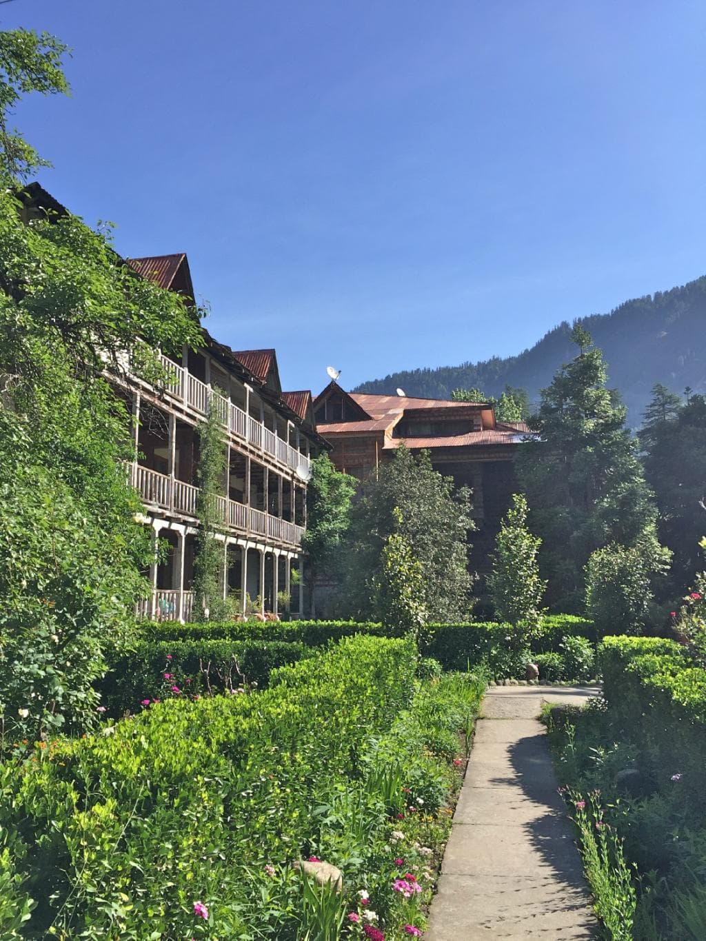 Banon Resorts, Manali | Book Online @ Flat 40% off