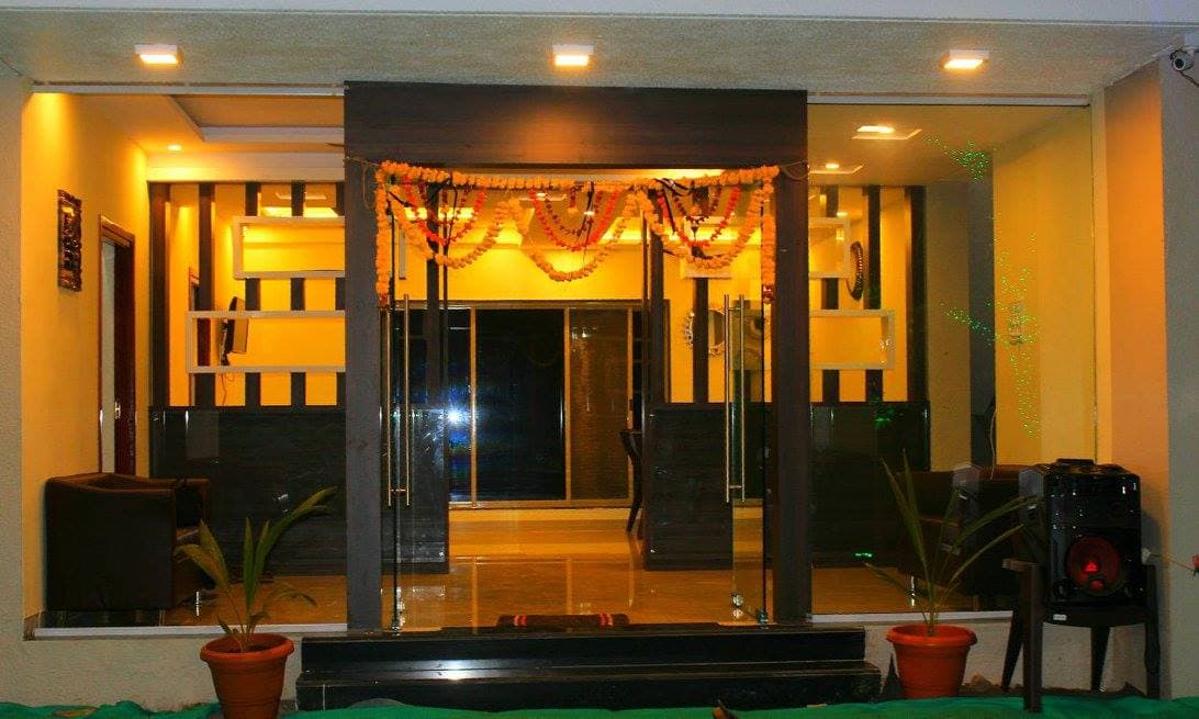 Royal Paradise (9 kms From Revdanda Beach)