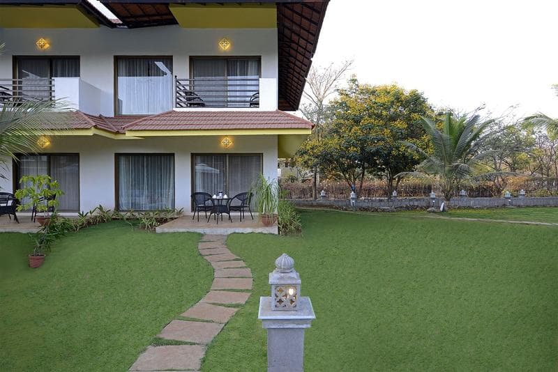 U Tropicana (26 kms From Revdanda Beach)