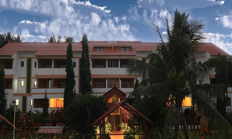 Abhishek Resort and Spa, Ganpatipule | Book @ Flat 40% off