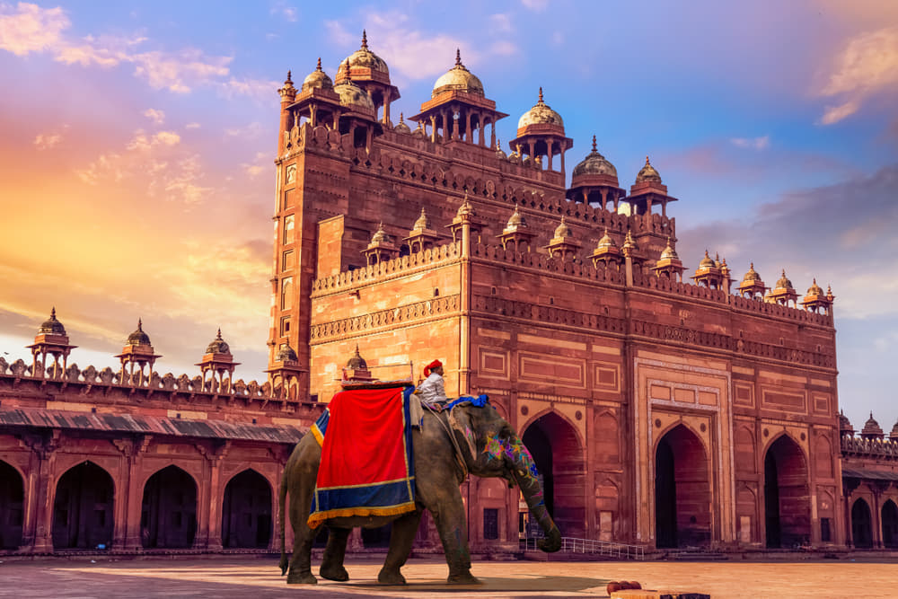 Delhi Agra Tour Package by Train 2023 | Flat 15% off