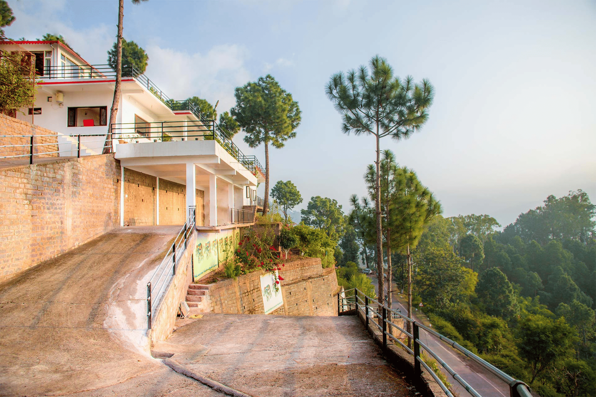 Hilltop Villa Stay Amid Mountains in Kasauli | Staycation