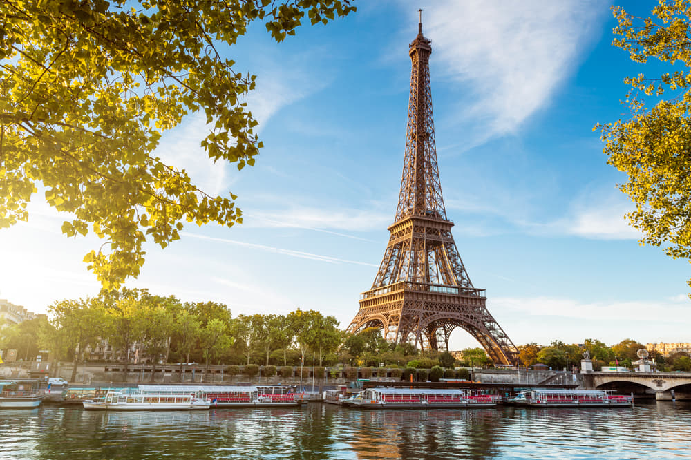 Delhi to Paris Tour Package 2022 | Flat 20% off