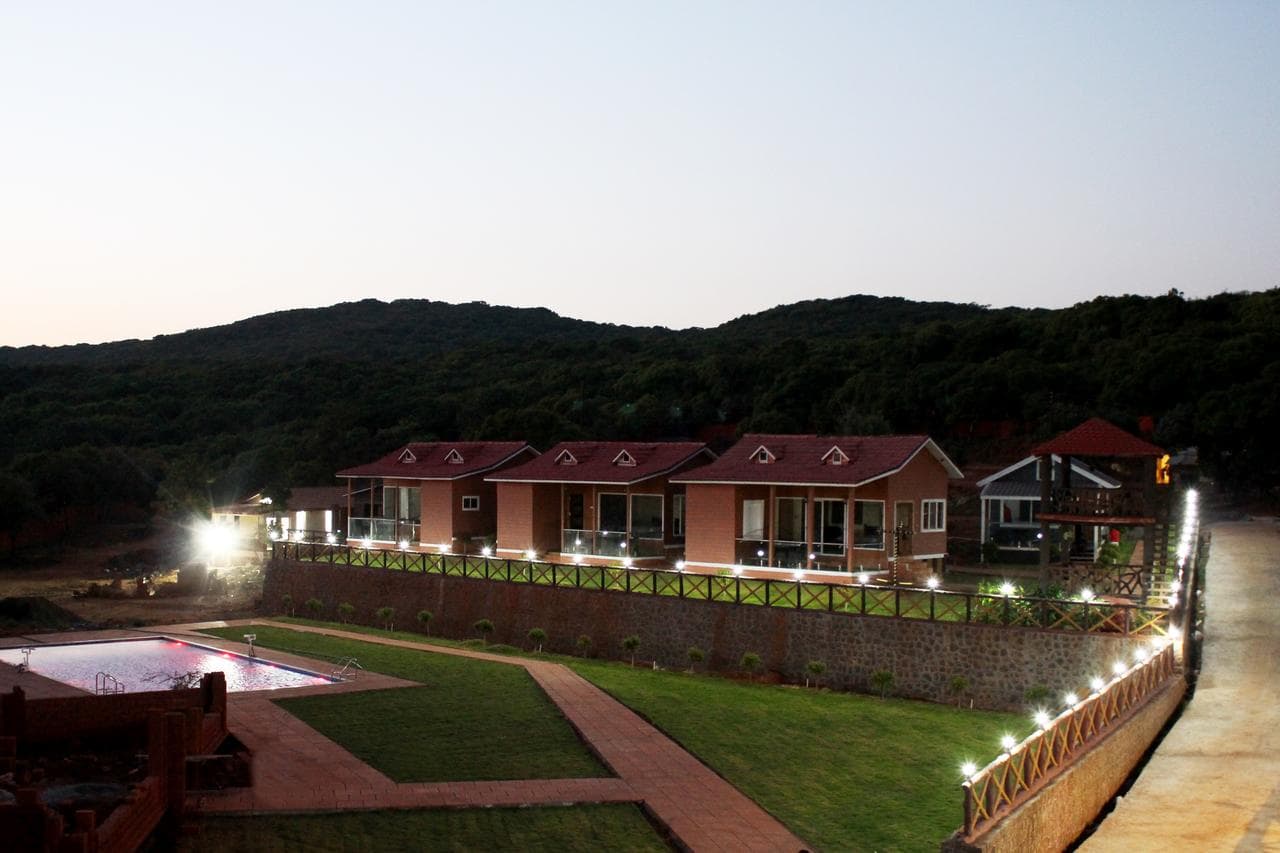 10 Resorts In Tapola, Book NOW & Get Upto 50% Off