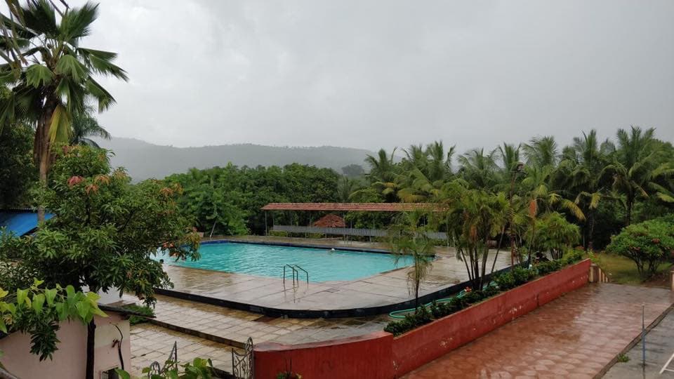 Hill Zill Winery Resort