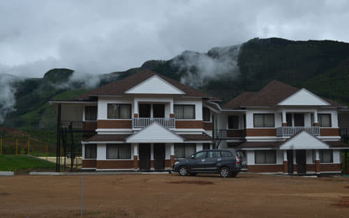 Sandal Caza Resort
