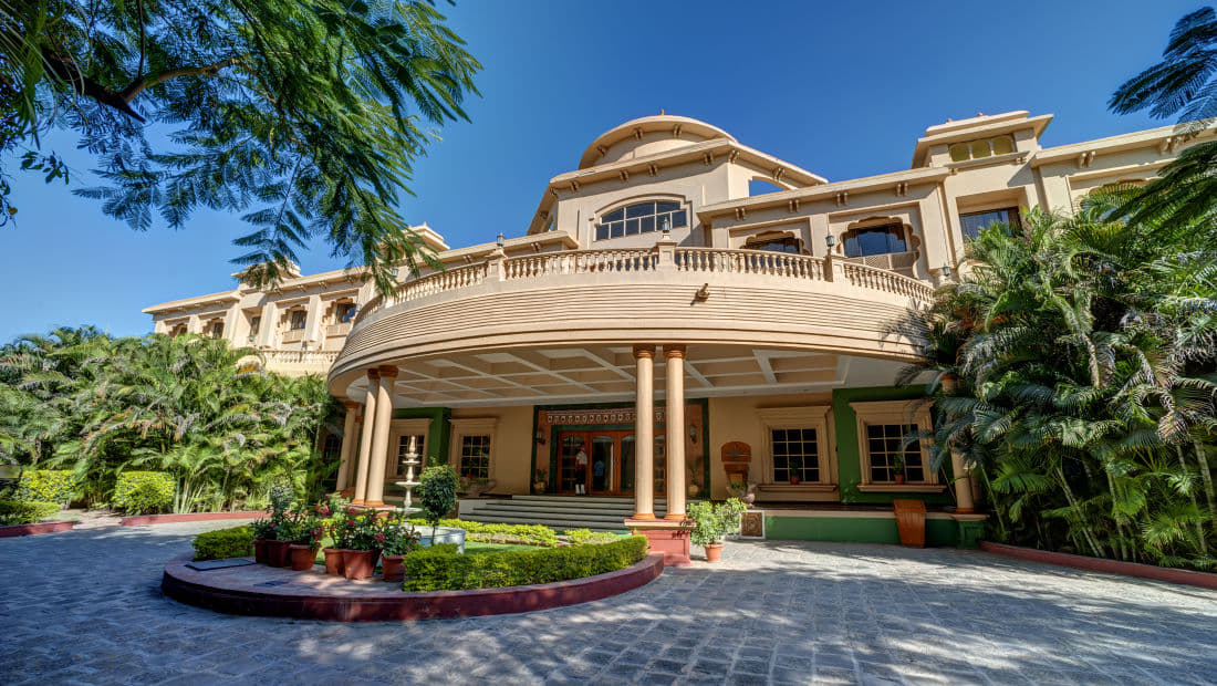 8 Resorts In Shirdi, Book NOW & Get Upto 50% Off