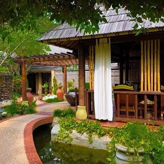 Royal Island Resort and Spa