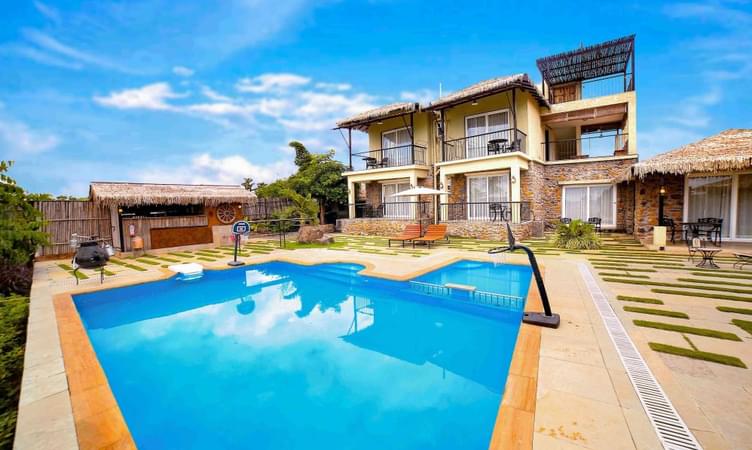 A Rustic Villa Amidst Vineyards, Nashik